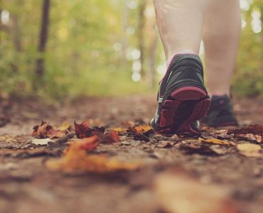 Caminar más lento puede ser un síntoma temprano de enfermedad de parkinson