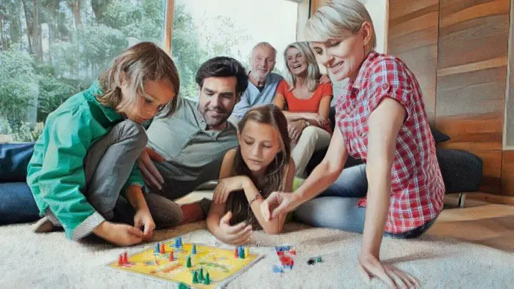 Juegos familiares y sus efectos positivos en el desarrollo de los niños