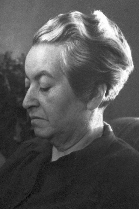 Biografía y datos curiosos de Gabriela Mistral