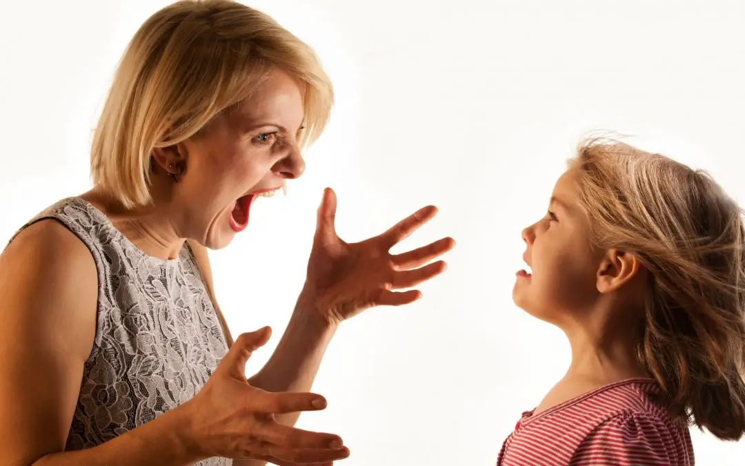 Efectos negativos de los gritos en tus hijos